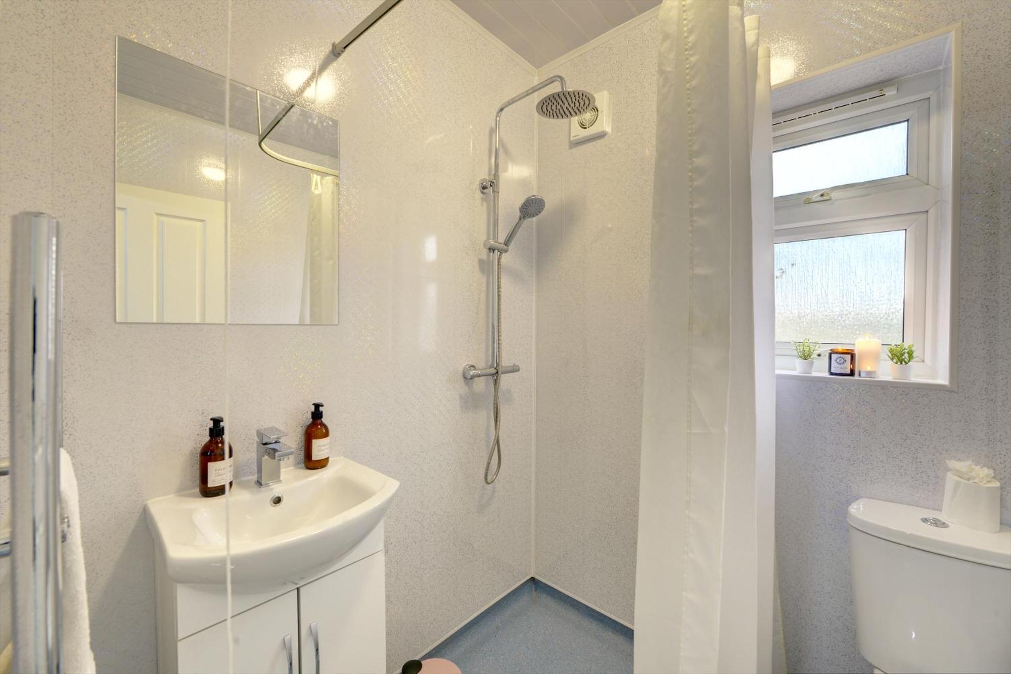 Stunning And Lovely 3 Bed House - Catch 22 코번트리 외부 사진