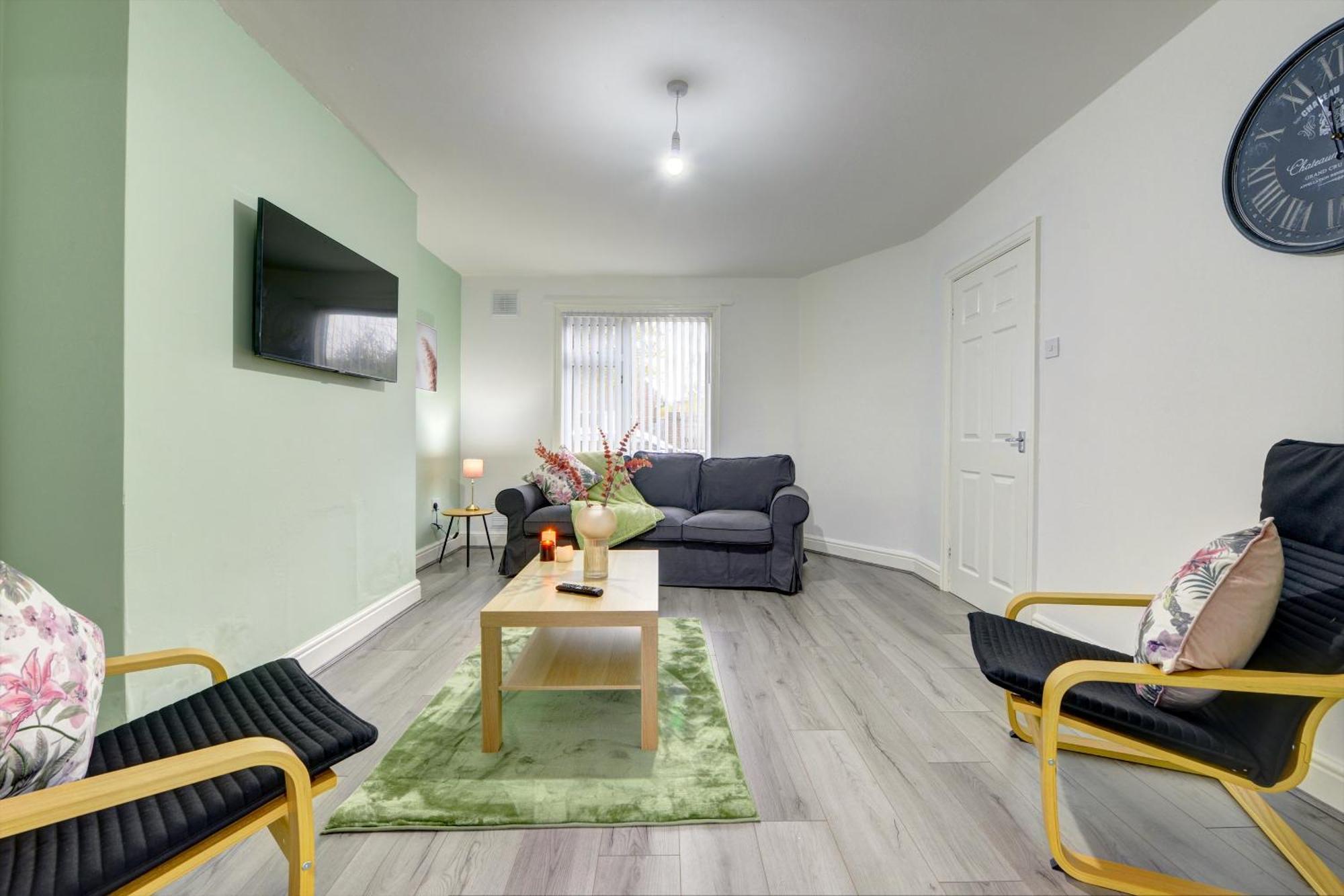 Stunning And Lovely 3 Bed House - Catch 22 코번트리 외부 사진